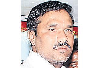 அதிமுகவில் சேர்ந்த நாங்குநேரி பாமக வேட்பாளர்﻿