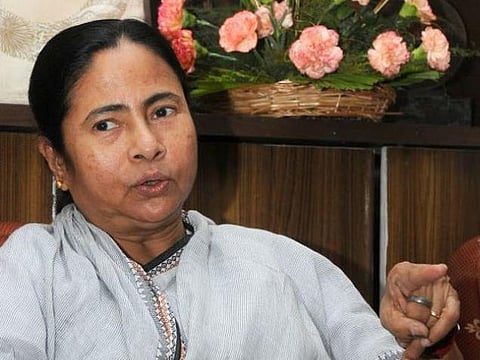 சாரதா சிட்பண்ட் மோசடி உட்பட கை கொடுக்காத ஊழல் பிரச்சினை﻿