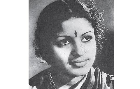 ‘தி இந்து’ - பொதிகை தொலைக்காட்சி இணைந்து வழங்கும்﻿ எம்.எஸ்.சுப்புலட்சுமியின் வாழ்க்கைத் தொடர்﻿ள் 36-வது வாரமாக இன்று ஒளிபரப்பு﻿