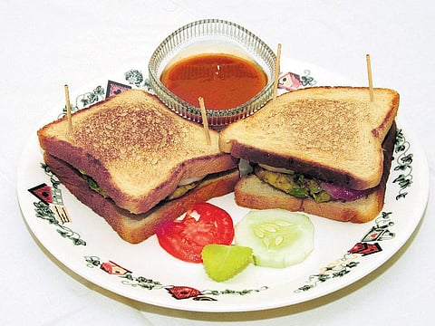 குழந்தைகளை குஷிப்படுத்தும் சாட் வகைகள்!﻿ - சாண்ட்விச் பர்கர்