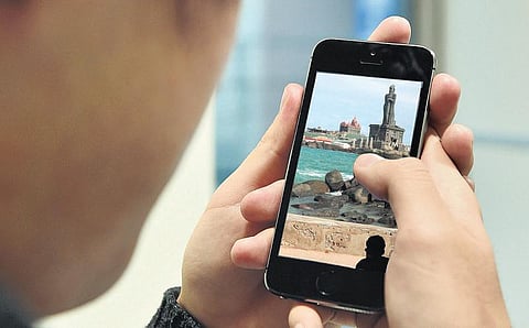 தமிழ், ஆங்கிலம் உட்பட 8 மொழிகளில்﻿: சுற்றுலா தல விவரங்களுடன் ‘மொபைல் அப்ளிகேஷன்’﻿ - நவீன தொழில்நுட்ப வசதிகளுடன் வடிவமைக்க திட்டம்﻿