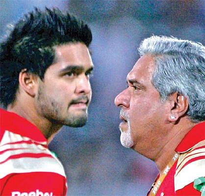 லண்டனில் இருந்தபடி ஐபிஎல் போட்டியை ரசித்த மல்லையா﻿: வீடியோவால் சர்ச்சை