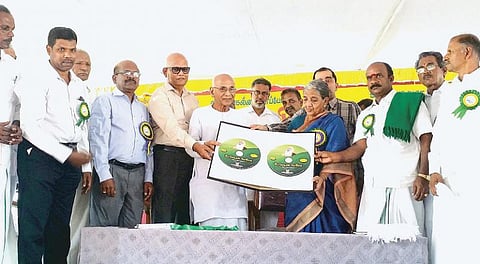 நிலத்தையும் மனிதனையும் காப்பாற்றும் இயற்கை விவசாயம்