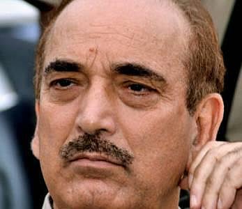 காங். பொதுச் செயலாளர்களாக குலாம் நபி, கமல்நாத் நியமனம்﻿