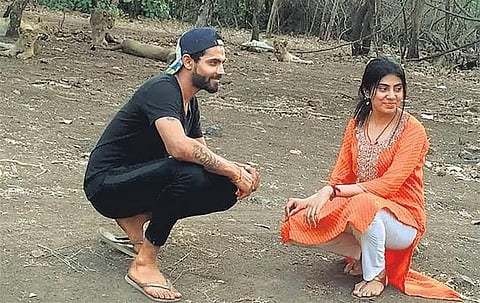 கிர் வனவிலங்கு சரணாலயத்தில்﻿ சிங்கத்துடன் செல்பி எடுத்த ரவீந்திர ஜடேஜா﻿: விசாரணை நடத்த வனத்துறை உத்தரவு﻿