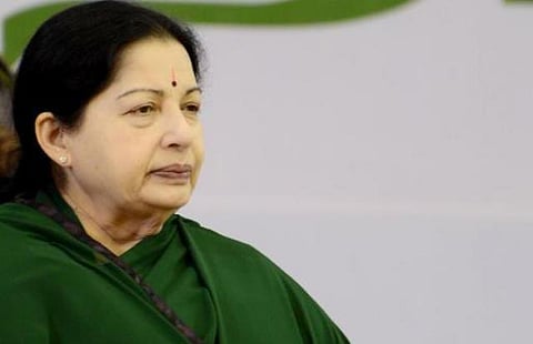 ராமநாதபுரம் மாவட்டச் செயலாளர் பொறுப்பிலிருந்து அமைச்சர் எம்.மணிகண்டன் நீக்கம்: ஜெயலலிதா அதிரடி