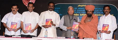 திருவள்ளுவர் சிலையை கங்கைக் கரையில் நிறுவ அனுமதிக்க வேண்டும்: டெல்லி புத்தக விழாவில் வைரமுத்து வேண்டுகோள்