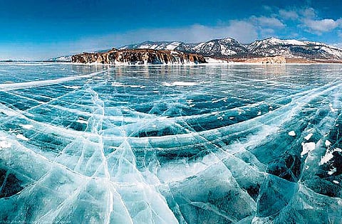 உலகின் பிரம்மாண்ட ஏரி!﻿