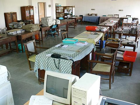 திருமணமான அரசு ஊழியர் பணப் பலன்களில் தாயாருக்கும் பங்கு: உயர் நீதிமன்றம் அதிரடி உத்தரவு