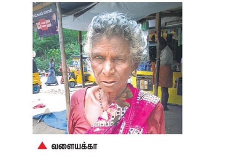 தமிழகத்தில் முதல் முறை: தனியார் இடத்தில்﻿ மனிதக் கழிவு அகற்றும்போது இறந்தவரின் தாயாருக்கு ரூ.10 லட்சம் இழப்பீடு﻿