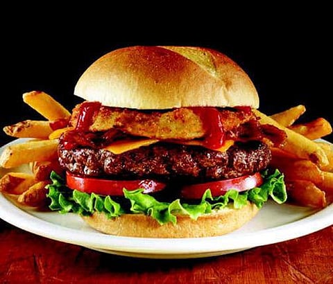 பீட்சா, பர்கர்களுக்கு கேரளாவில் ‘கொழுப்பு வரி’ விதிப்பு