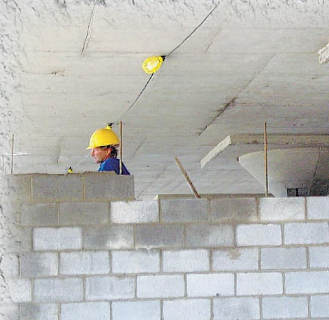 கட்டுமானப் பணிகளை விரைவாக்கும் சி.எல்.சி.﻿