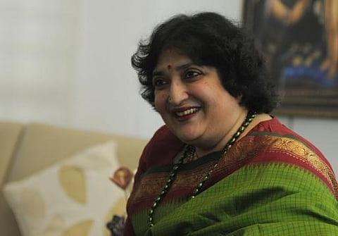 கோச்சடையான் பட விவகாரத்தில் லதா ரஜினிக்கு உச்ச நீதிமன்றம் நோட்டீஸ்﻿