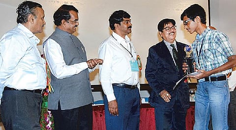 கூகுள் விருது வென்ற மீனவர் தோழன்﻿