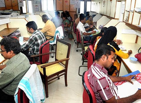 7-வது ஊதிய குழு பரிந்துரைகள் அமல்: மத்திய அரசு ஊழியர்களுக்கு அடுத்த மாதம் புதிய சம்பளம்