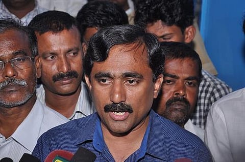 பேக்கரும்பு நினைவிடத்தை சுற்றிய நிலங்களை ஆக்கிரமித்து﻿ அரசிடம் பேரம் நடத்தும் கலாமின் உறவினர்கள்﻿: கலாமின் உதவியாளர் பொன்ராஜ் குற்றச்சாட்டு﻿