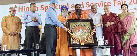 இந்து ஆன்மிக மற்றும் சேவை கண்காட்சி தொடங்கியது﻿: இந்து மதத்தில் வாழ்க்கைமுறை சேவையை அடிப்படையாக கொண்டது﻿ - பதஞ்சலி யோகா குரு பாபா ராம்தேவ் கருத்து﻿