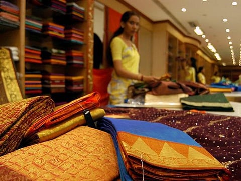 ஆன்லைனிலேயே இனி காஞ்சிபுரம் பட்டுப்புடவை வாங்கலாம்