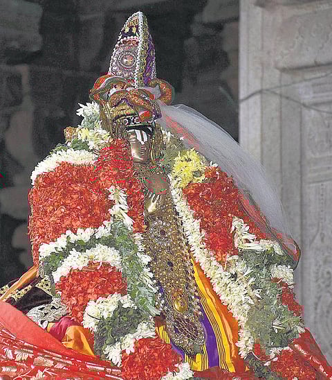 சிறுவனை வணங்கிய ஸ்ரீராமானுஜர்﻿