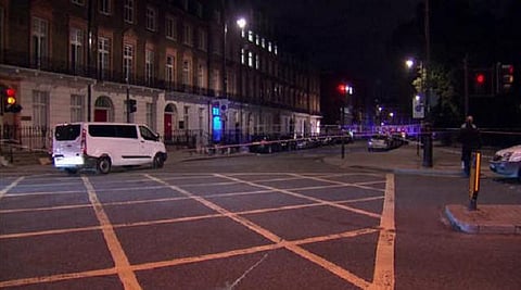 லண்டனில் மர்ம நபர் கத்தியால் தாக்குதல்: பெண் பலி, காயம் 6