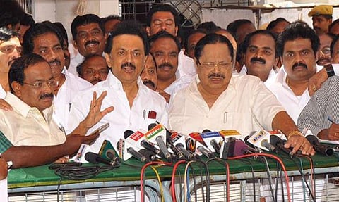 ‘89 வயக்காட்டு பொம்மைகள்’ - அதிமுக எம்எல்ஏ பேச்சுக்கு எதிர்ப்பு: திமுக உறுப்பினர்கள் அமளியால் சட்டப்பேரவை முடங்கியது﻿