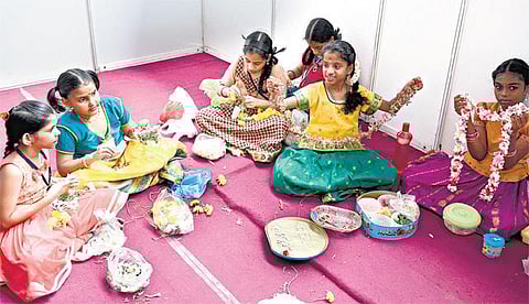 இந்து ஆன்மிக மற்றும் சேவை கண்காட்சியில்﻿ இயற்கையை போற்றும் கங்கை, பூமி வந்தனம்﻿: மாணவ, மாணவிகள் பங்கேற்பு﻿