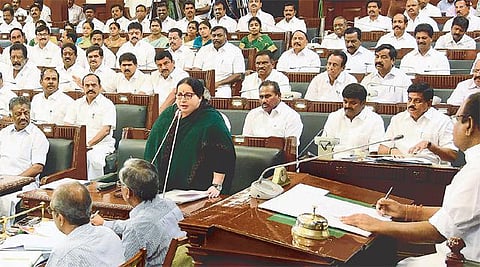 வரலாற்றுச் சிறப்புமிக்க சட்டப்பேரவையை கவிழ்ந்த கப்பல் போன்ற கட்டிடத்துக்கு மாற்றியது ஏன்?