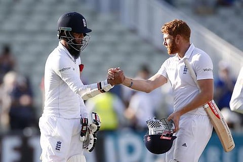 மந்தமான இங்கிலாந்து பேட்டிங்கை தூக்கி நிறுத்திய மொயின் அலி, ஜானி பேர்ஸ்டோ: 311 ரன்கள் முன்னிலை