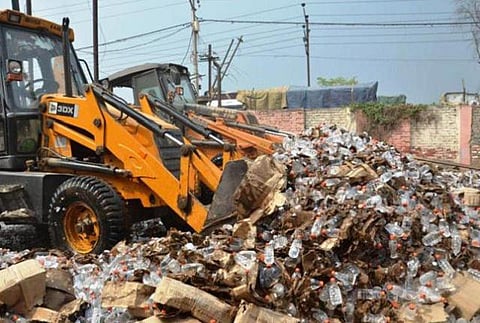 மதுவிலக்கு சட்டத்தை மீறியதால் ஒட்டுமொத்த கிராமத்துக்கும் அபராதம்﻿: பிஹார் அரசு அதிரடி நடவடிக்கை﻿