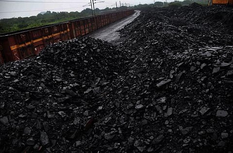 நிலக்கரி சுரங்க ஊழல் வழக்கில்﻿ முன்னாள் செயலாளர் உட்பட 6 பேர் மீது குற்றச்சாட்டு பதிவு