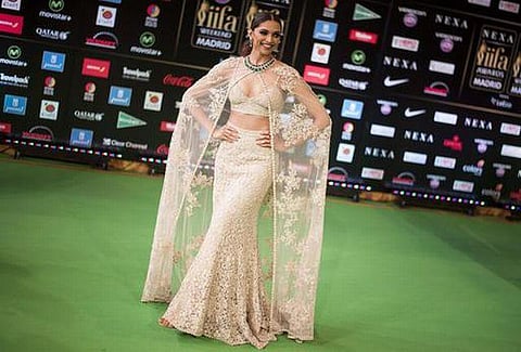 அதிக சம்பளம் பெறும் நடிகை தீபிகா படுகோன்: போர்ப்ஸ் பட்டியலில் 10-வது இடம்