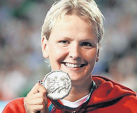 ஒலிம்பிக் பதக்கங்களை விற்றவர்கள்!