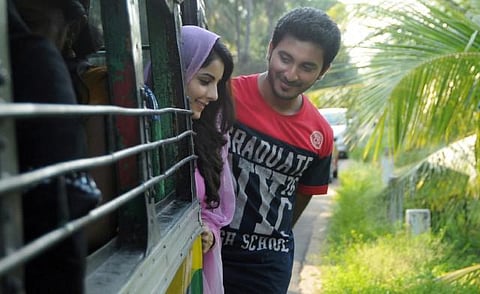 முதல் பார்வை: மீண்டும் ஒரு காதல் கதை - இன்னொரு ரீமேக்!