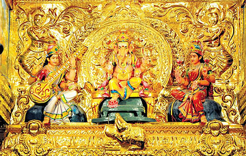 துயர் தீர்க்கும் தும்பிக்கையான் பாதம்﻿