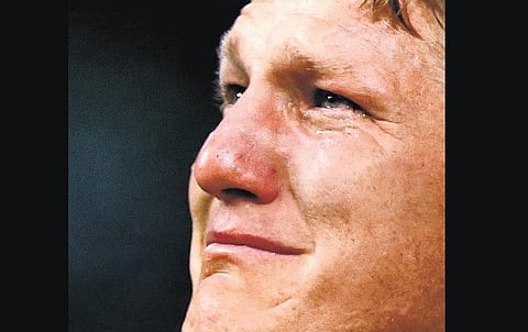 கண்ணீர்மல்க விடை பெற்றார் ஸ்வெயின்ஸ்டெய்கர்