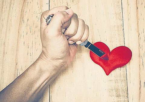 பார்வை: கொல்வதுதான் காதலா?﻿