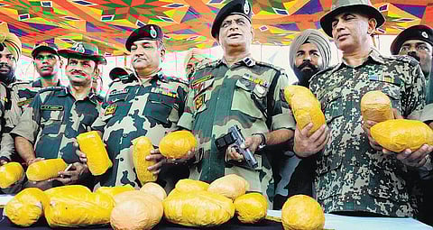 எல்லையில் 25 கிலோ ஹெராயின் பறிமுதல்﻿