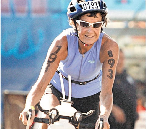 பக்கத்து வீடு: 86 வயது ட்ரயத்லான் மடோனா!