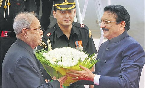 சென்னை வந்தார் பிரணாப் முகர்ஜி﻿