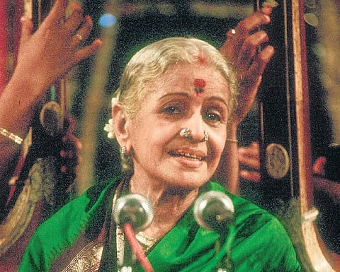 பக்திக்குப் பாடல் உரம் இட்டவர்﻿﻿