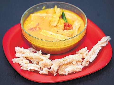 அப்பளப்பூ குழம்பு