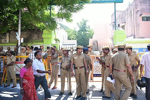 சோகத்தில் மூழ்கியது மீனாட்சிபுரம் கிராமம்﻿: என் மகனை கொலை செய்துவிட்டனர்﻿ - ராம்குமாரின் தந்தை கதறல்﻿