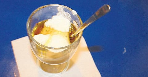 அதிசய உணவுகள் - 13: தேன் கலந்த கிரேக்க தயிர்!