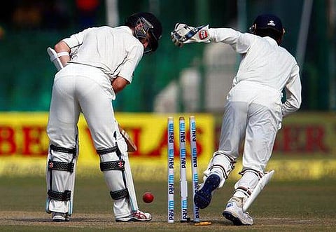 ஜடேஜா, அஸ்வின் சுழலில் 262 ரன்களுக்குச் சுருண்டது நியூஸிலாந்து