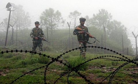 எல்லையில் பாக். ராணுவம் மீண்டும் அத்துமீறி தாக்குதல்
