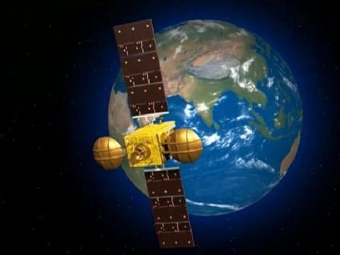 தகவல் தொடர்பு சேவையை மேம்படுத்த﻿ ஜிசாட்-18 செயற்கைக்கோள் வெற்றிகரமாக விண்ணில் பாய்ந்தது﻿: விஞ்ஞானிகளுக்கு பிரணாப், மோடி வாழ்த்து﻿