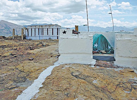 மலை மீது தவழும் நல்லிணக்கம்﻿