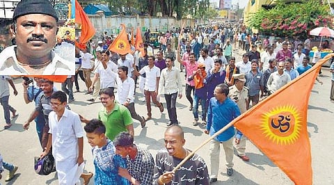 பெங்களூருவில் ஆர்எஸ்எஸ் பிரமுகர் கொலையை கண்டித்து இந்துத்துவா அமைப்பினர் கண்டன பேரணி: தமிழர் பகுதிகளில் பதற்றம்; துணை ராணுவம் குவிப்பு