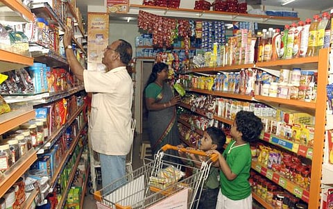 ஜிஎஸ்டி வரி எதிரொலி: விலை உயரும் - குறையும் பொருட்கள்