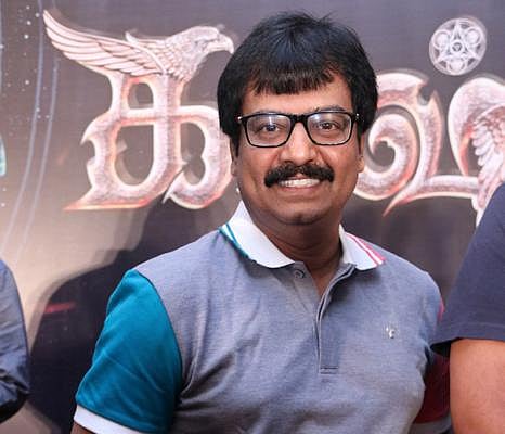 சினிமா விமர்சனம்: சமூக வலைதள கருத்தாளர்களுக்கு விவேக் வேண்டுகோள்